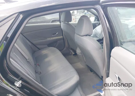 2023 Hyundai Elantra Sel z USA, uszkodzony, nr VIN 5NPLM4AG9PH101104